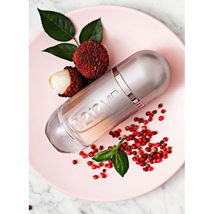 Carolina Herrera 212 Vip Edt 50 ml Kadın Parfüm